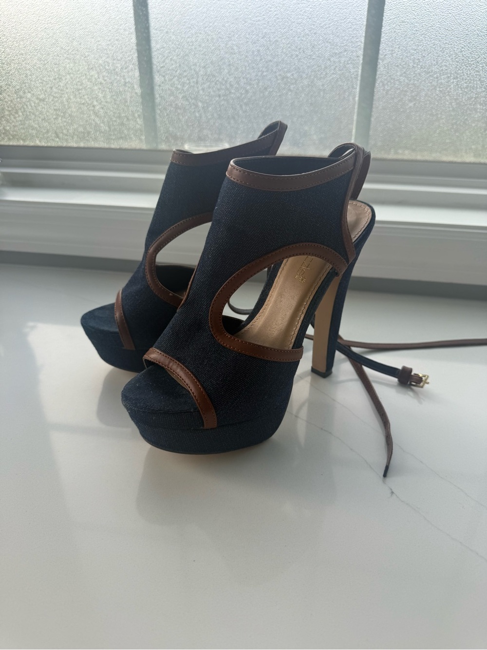 Shoe Dazzle Black and Brown Cutout Peep-Toe Platform Heels